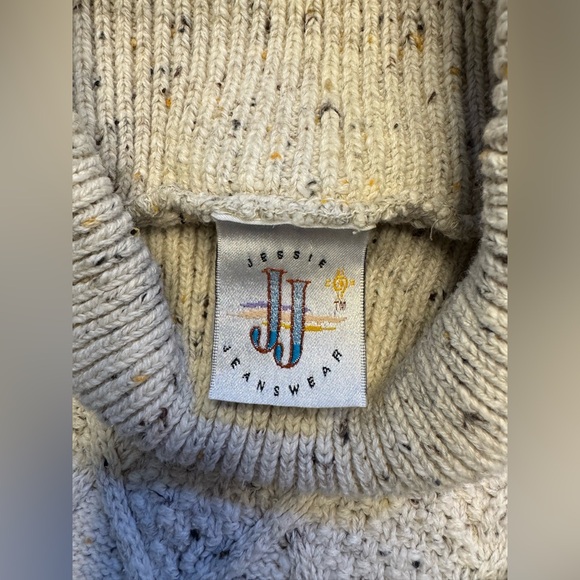 Knit Vintage Sweater - Picture 3 of 3